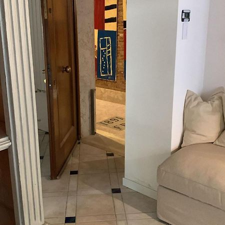 Ca' Olivolo 1891 In Biennale Apartment Venice Luaran gambar