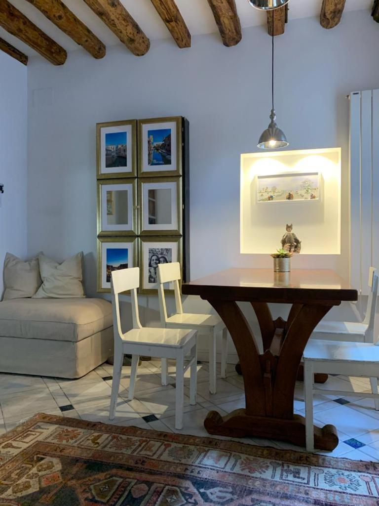 Ca' Olivolo 1891 In Biennale Apartment Venice Luaran gambar
