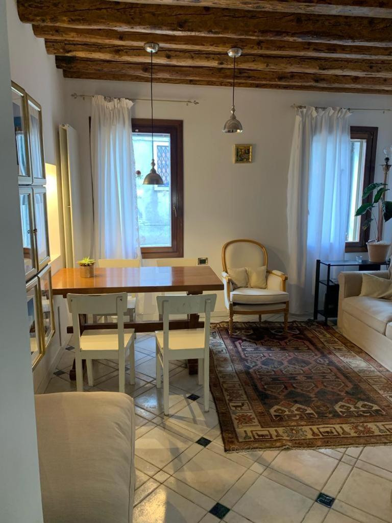 Ca' Olivolo 1891 In Biennale Apartment Venice Luaran gambar